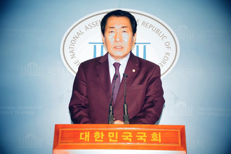 자유한국당 국회의원 안상수 국회 예산결산위원장 긴급기자회견
