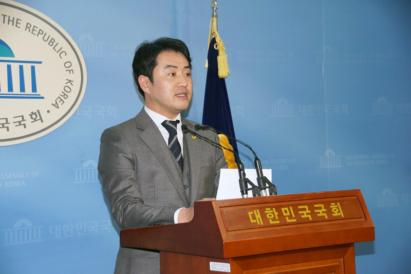 정의당 대변인 최 석 “제사엔 관심 없고 젯밥에만 관심 있는 자유한국당