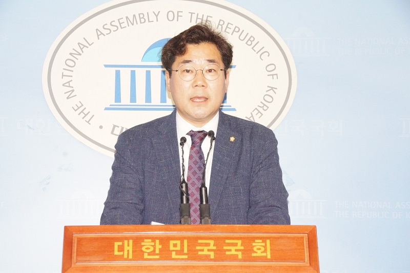 더불어민주당 박찬대 원내대변인 “공존의 정치를 위한 한국당의 결단을 기다린다”