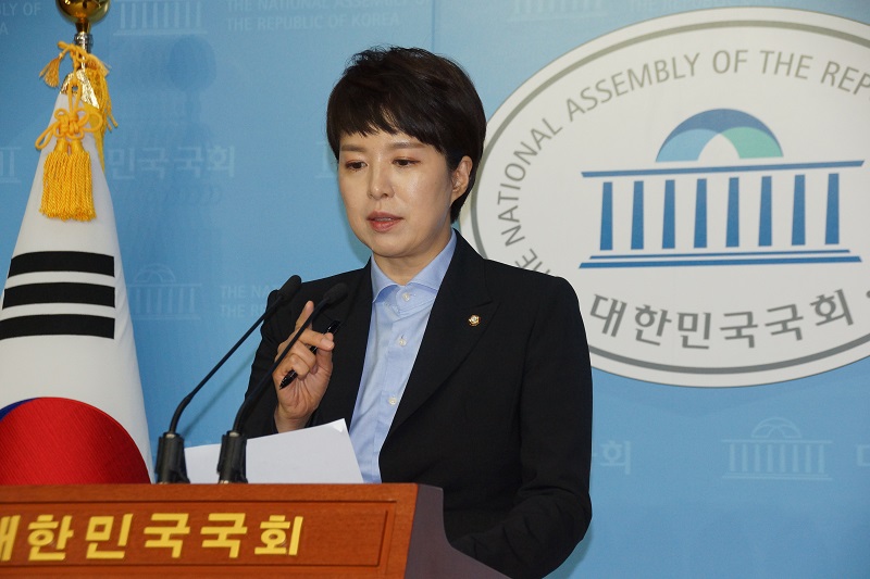 “김은혜 대변인, 3인 3색 각자뛰는 재난지원금 논의, '불화 정부' 재연 말라”