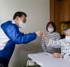 尹 대통령, 서울아산병원 어린이병원 방문해 중증 어린이 환자와 보호자, 의료진 격려
