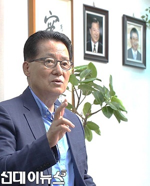 국민의당 박지원, 떠나는 이병기 실장에게 '찬사의 글'트위터 공개 