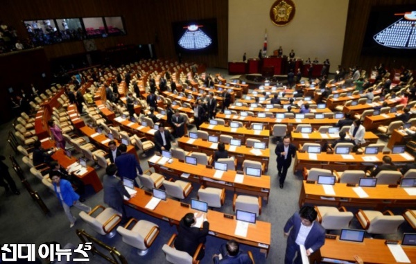 지난 3월 임시국회 소집당시 "개점휴업상태"인 국회